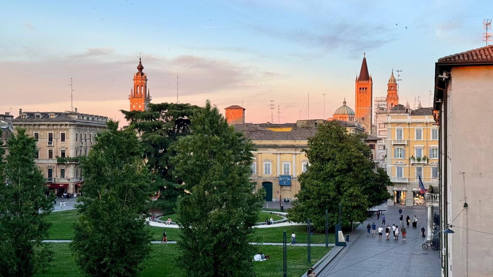 Il Borgo Appartamento Clelia Parma Luaran gambar