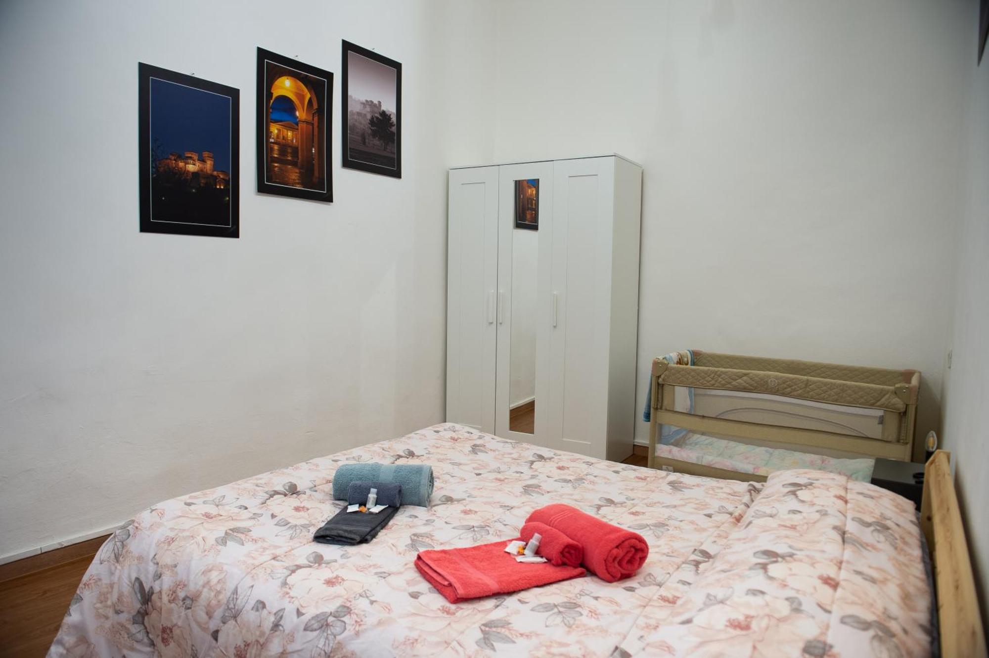 Il Borgo Appartamento Clelia Parma Luaran gambar