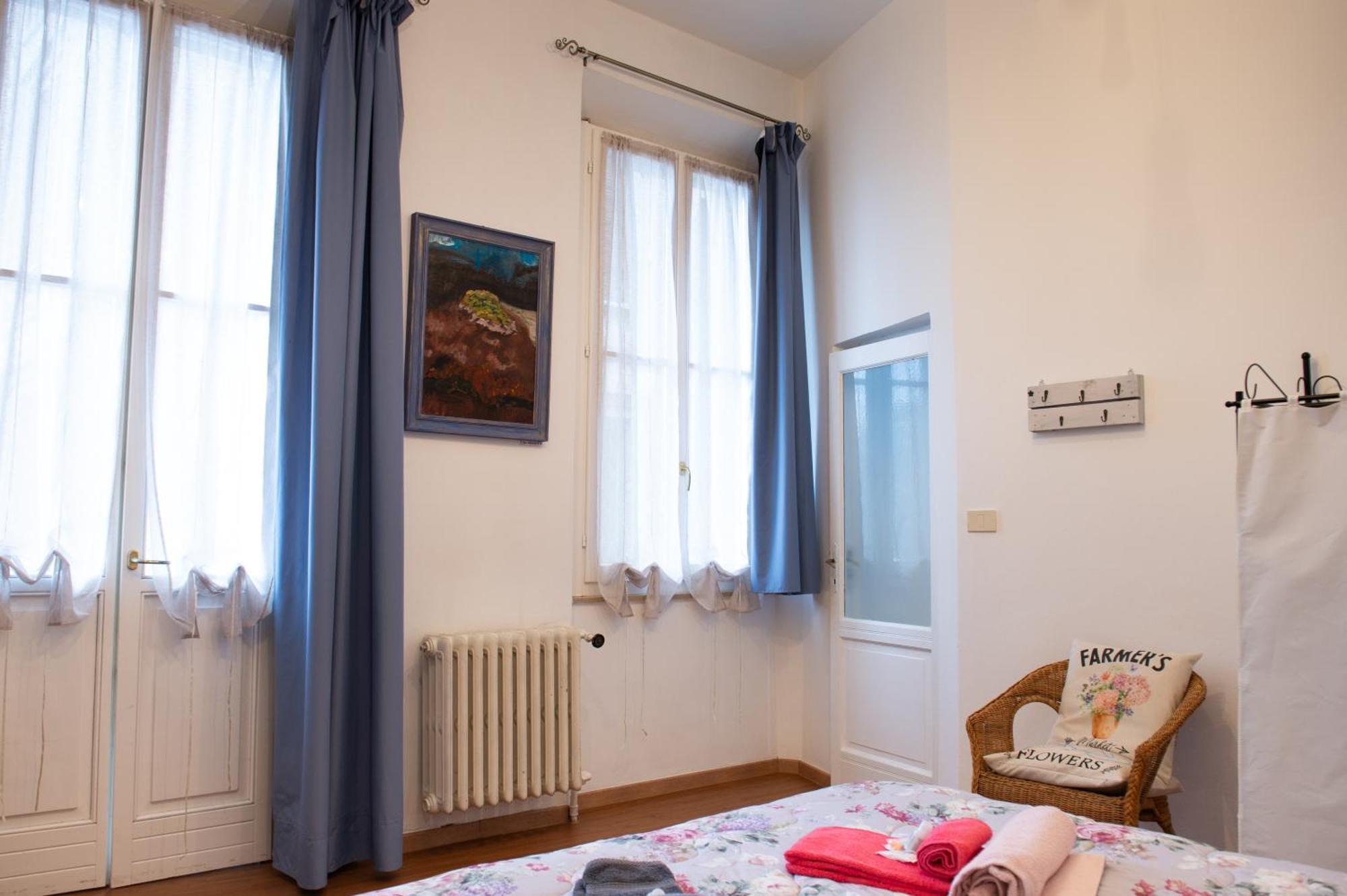 Il Borgo Appartamento Clelia Parma Luaran gambar